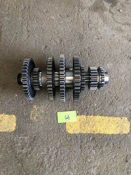 Вал проміжний МТЗ в зборі з шестернями 50-1701182 фото