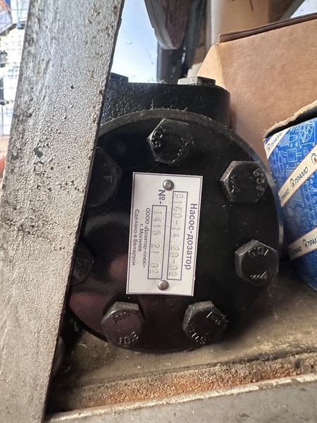 Насос дозатор 160см3 МТЗ,ЮМЗ,Т-40 (оригинал) 772210 фото